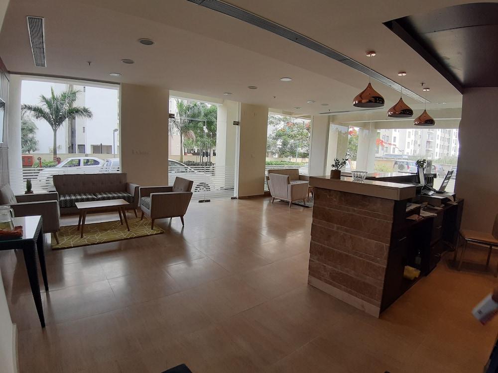 Starlit Suites Bangalore Kammasandra Exteriör bild
