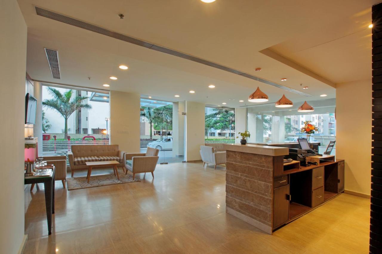 Starlit Suites Bangalore Kammasandra Exteriör bild