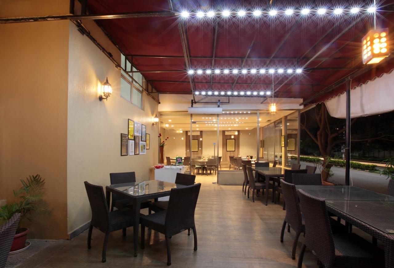 Starlit Suites Bangalore Kammasandra Exteriör bild