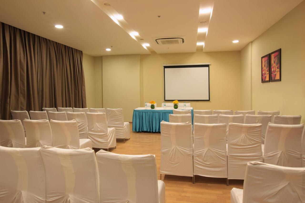Starlit Suites Bangalore Kammasandra Exteriör bild